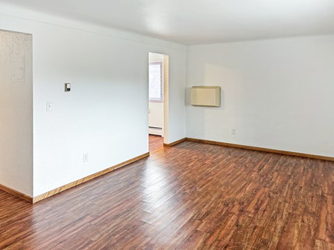 Floor plan for 2 beds, 1 bath, 900 sqft